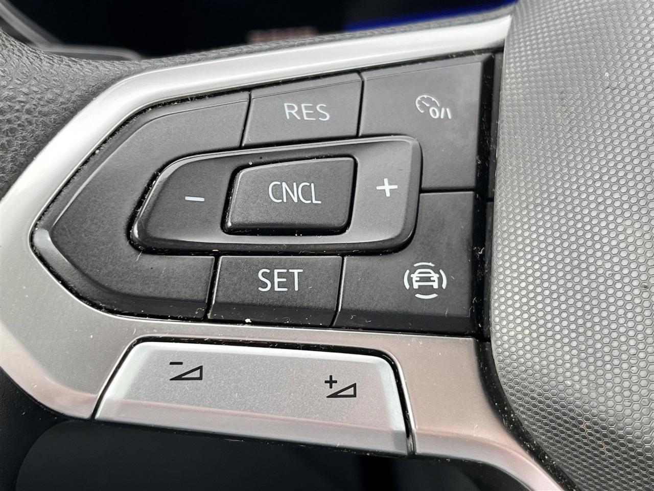 Volkswagen Taos S 2022