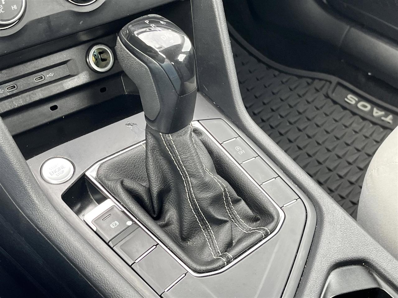Volkswagen Taos S 2022