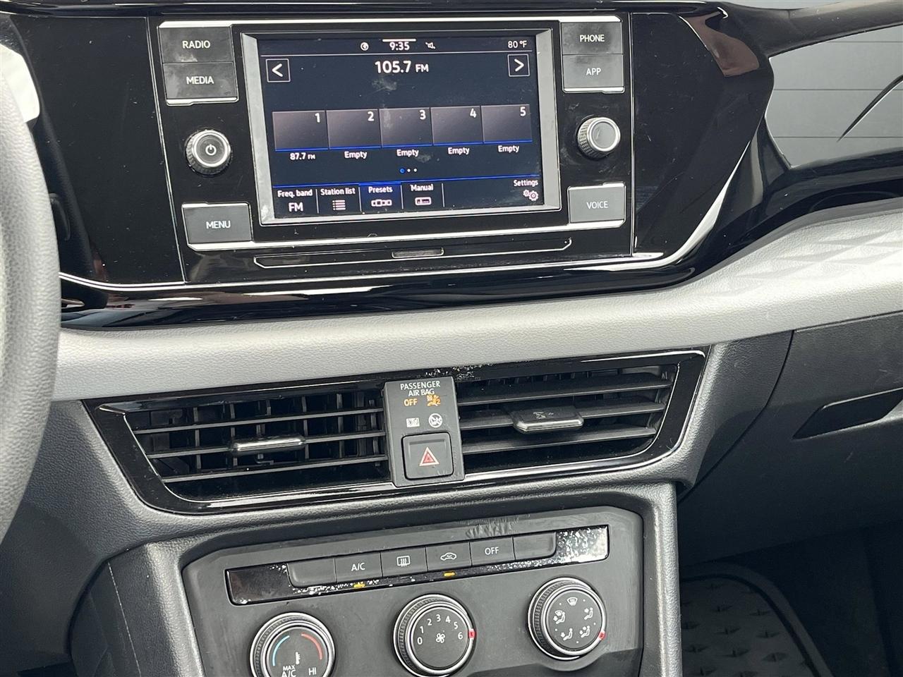 Volkswagen Taos S 2022