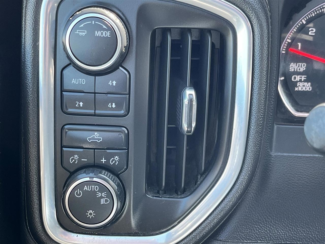 Chevrolet Silverado 1500 Limited LT Crew Cab 4WD 2022