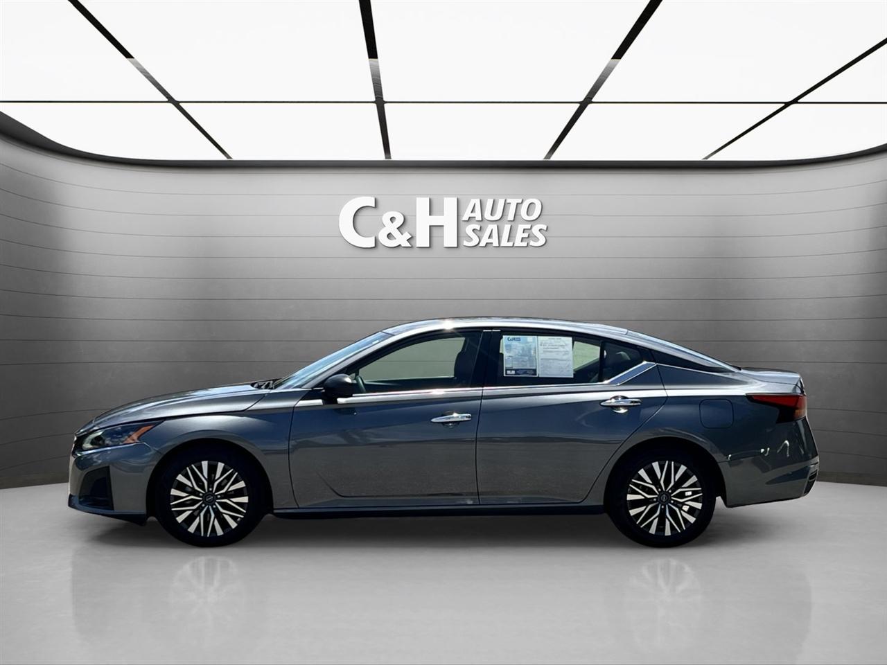 Nissan Altima 2.5 SV 2025
