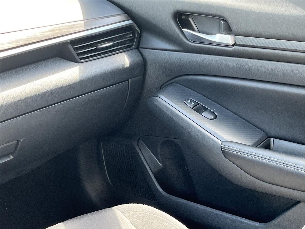 Nissan Altima 2.5 SV 2025