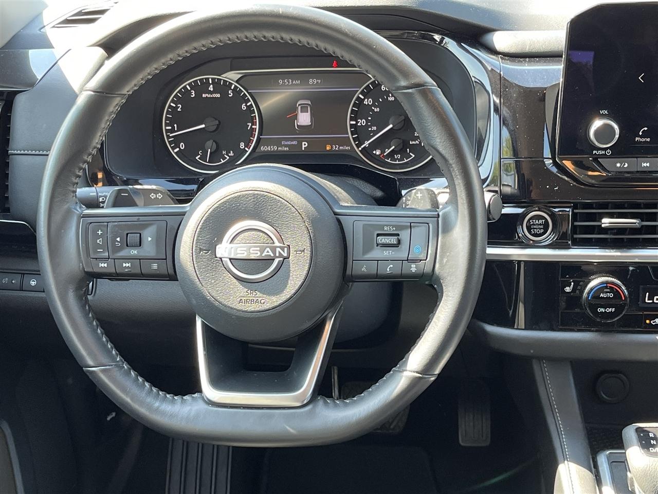 Nissan Pathfinder SV 2024