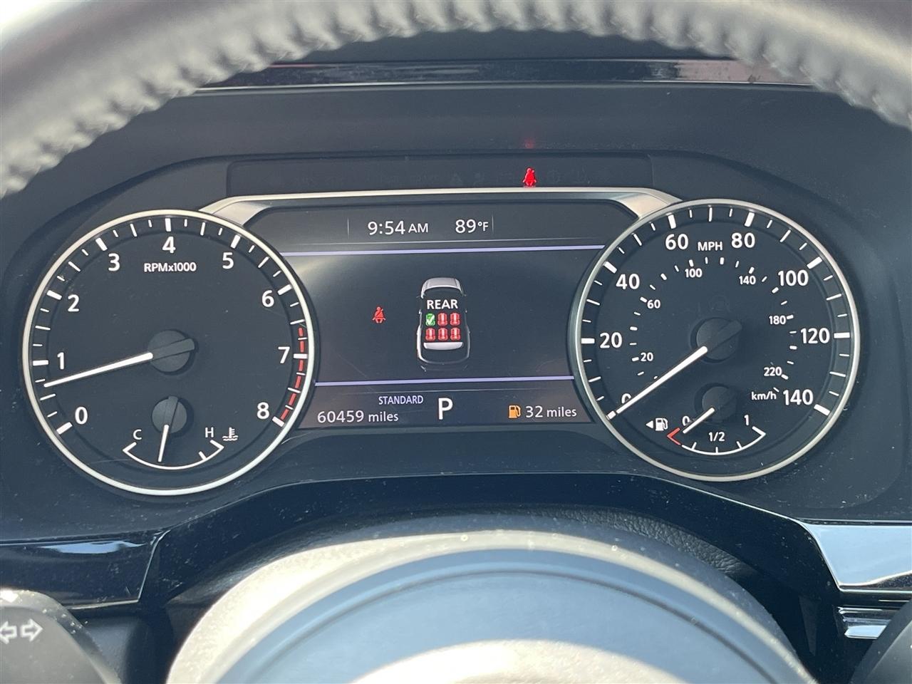 Nissan Pathfinder SV 2024