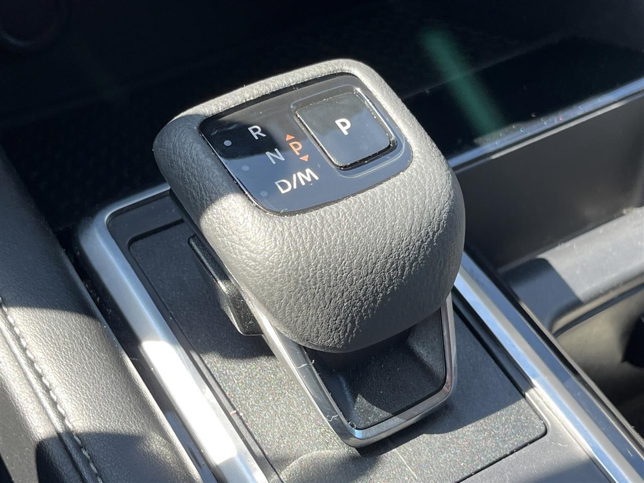 Nissan Pathfinder SV 2024