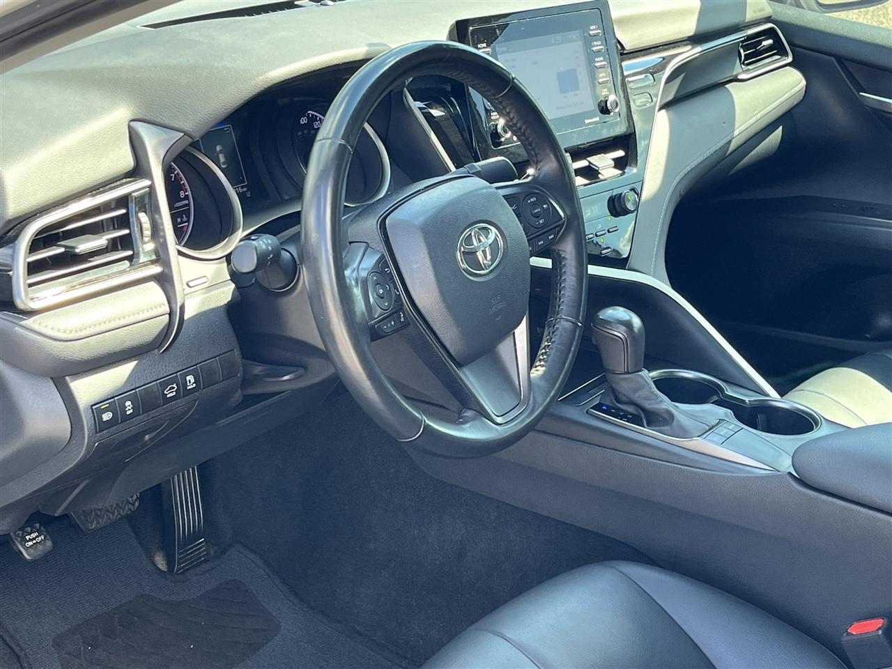 Toyota Camry SE 2024