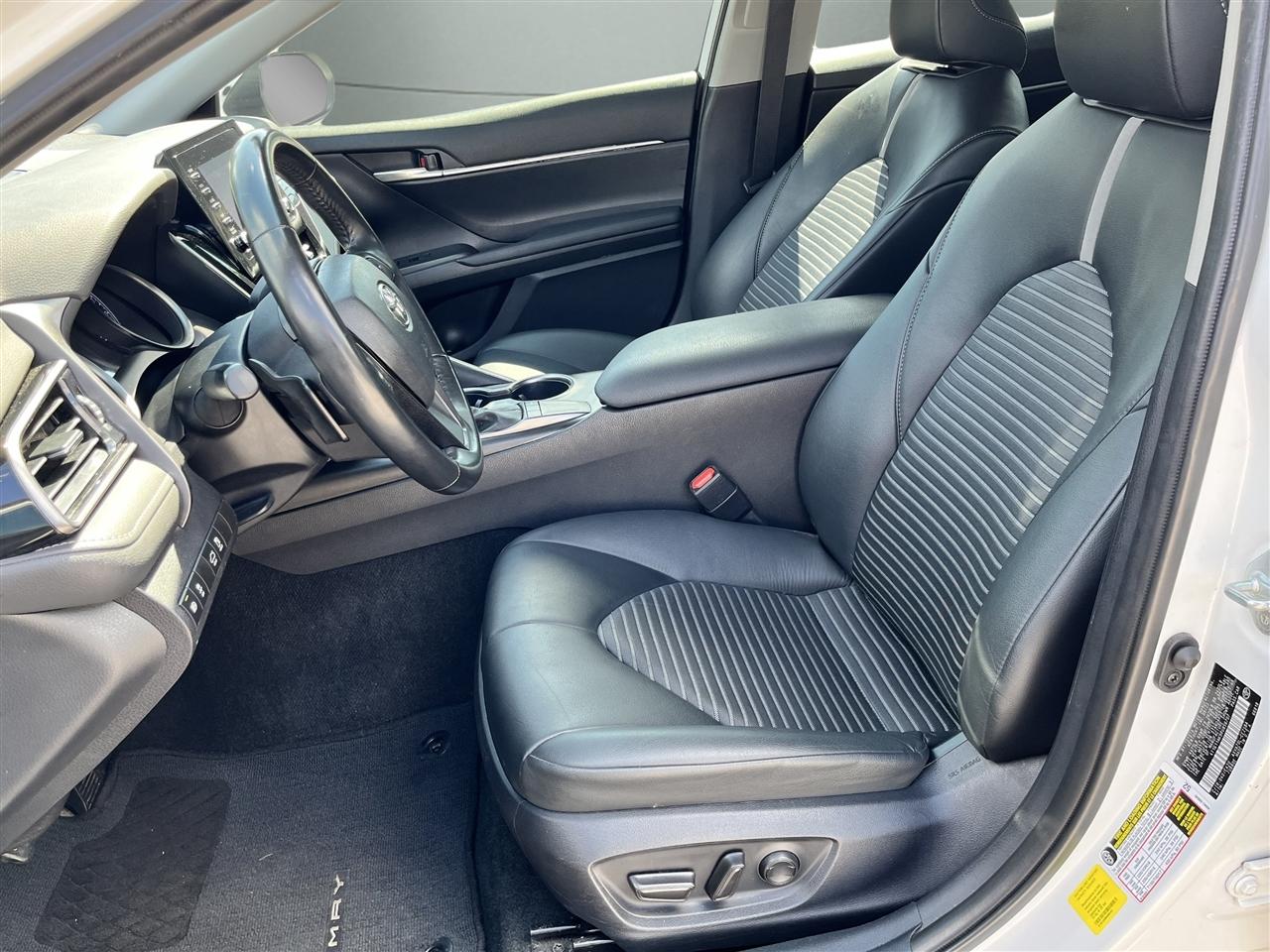 Toyota Camry SE 2024
