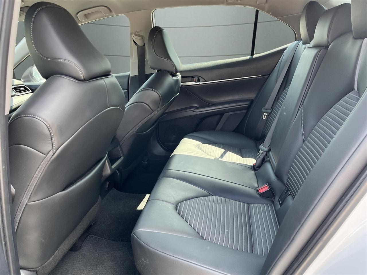 Toyota Camry SE 2024