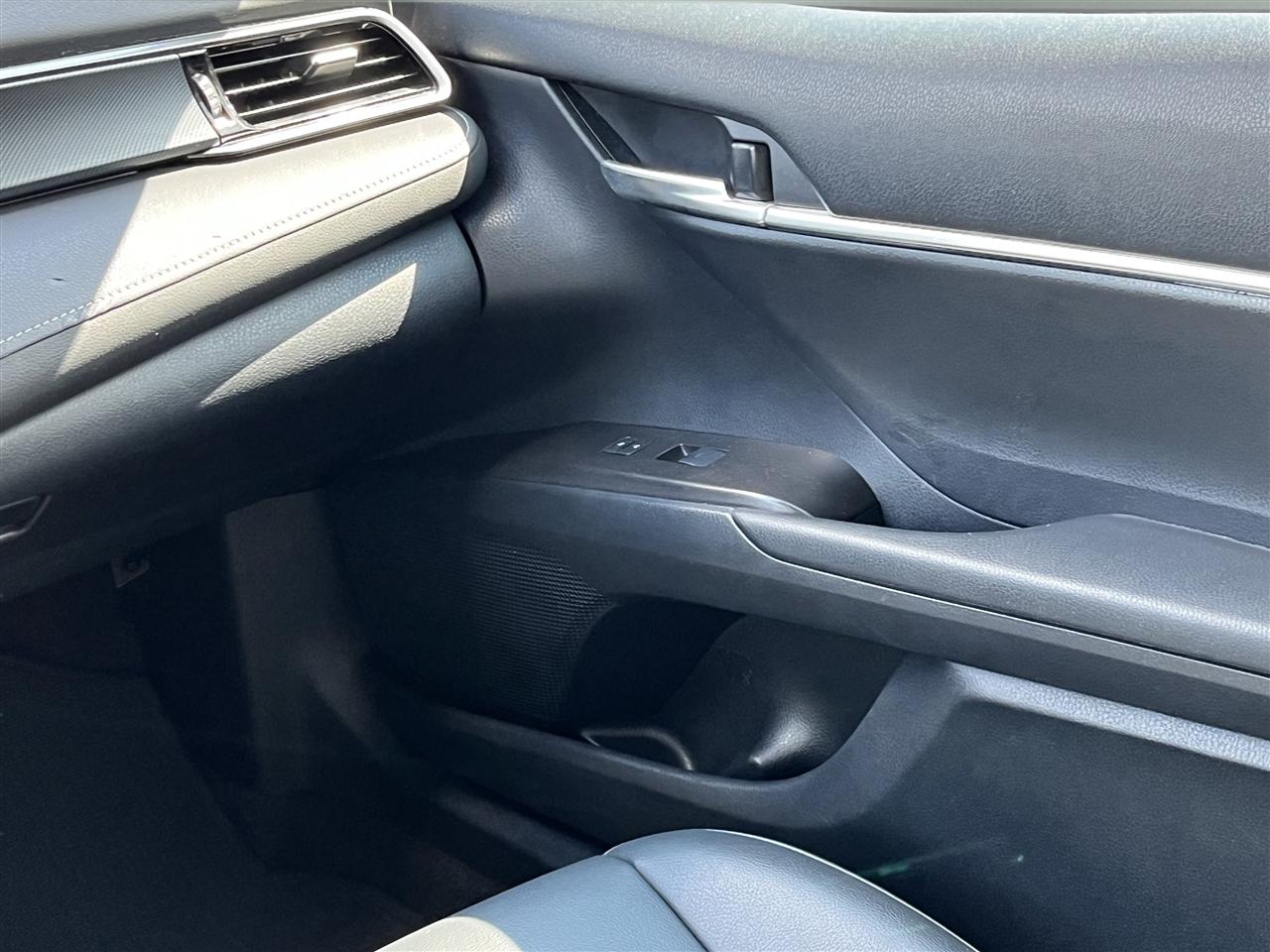 Toyota Camry SE 2024