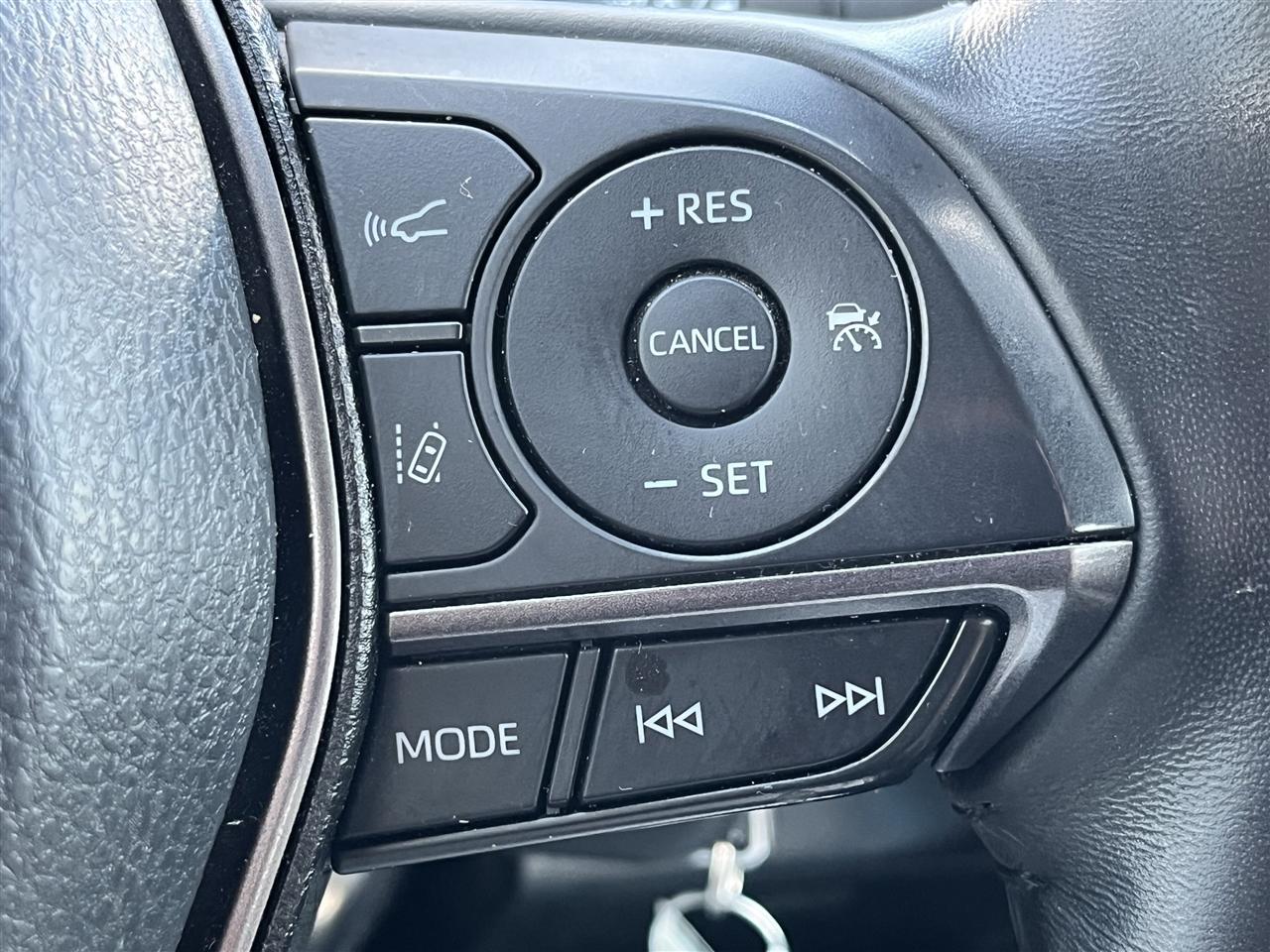 Toyota Camry SE 2024