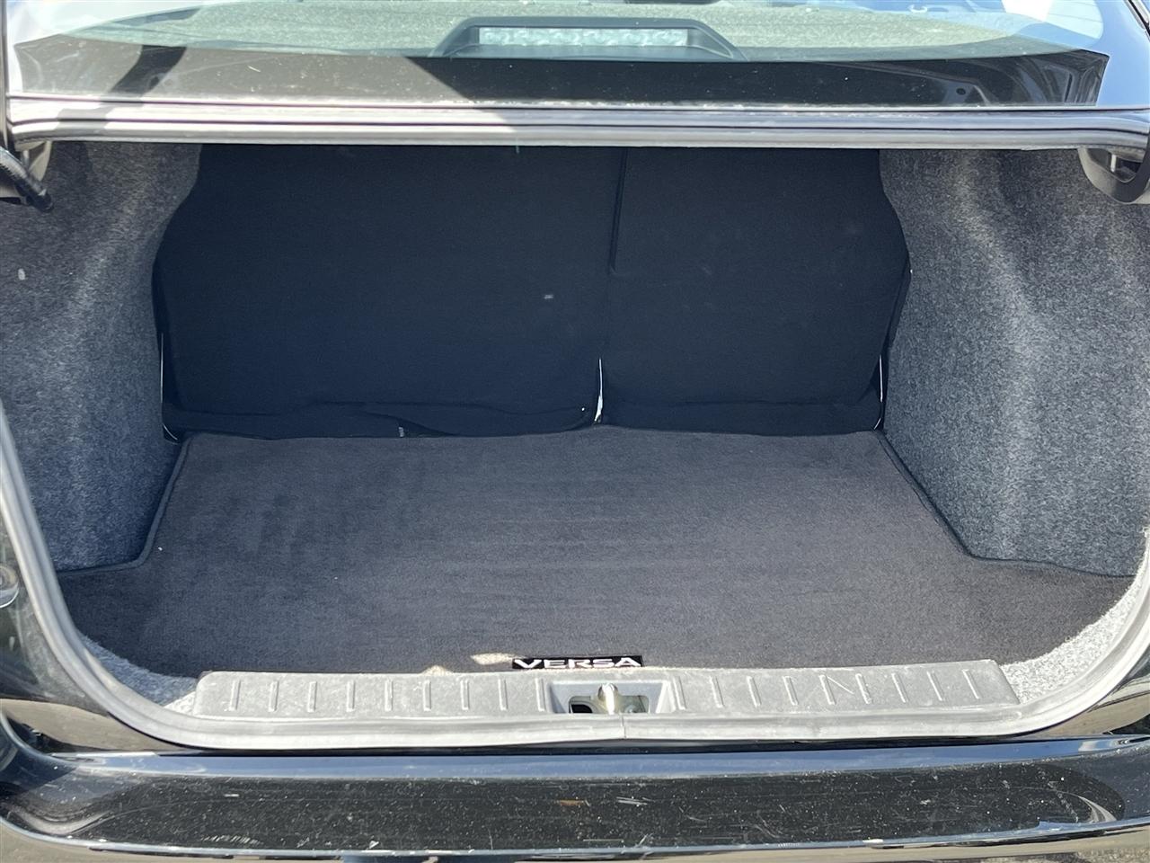 Nissan Versa SR 2025