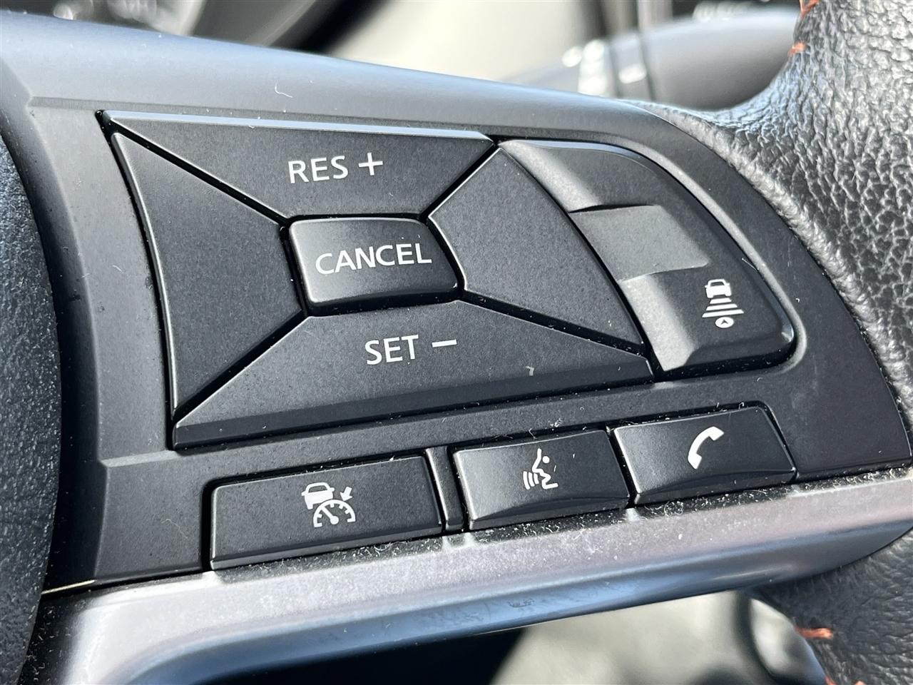 Nissan Versa SR 2025