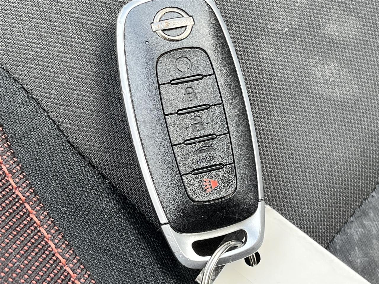 Nissan Versa SR 2025