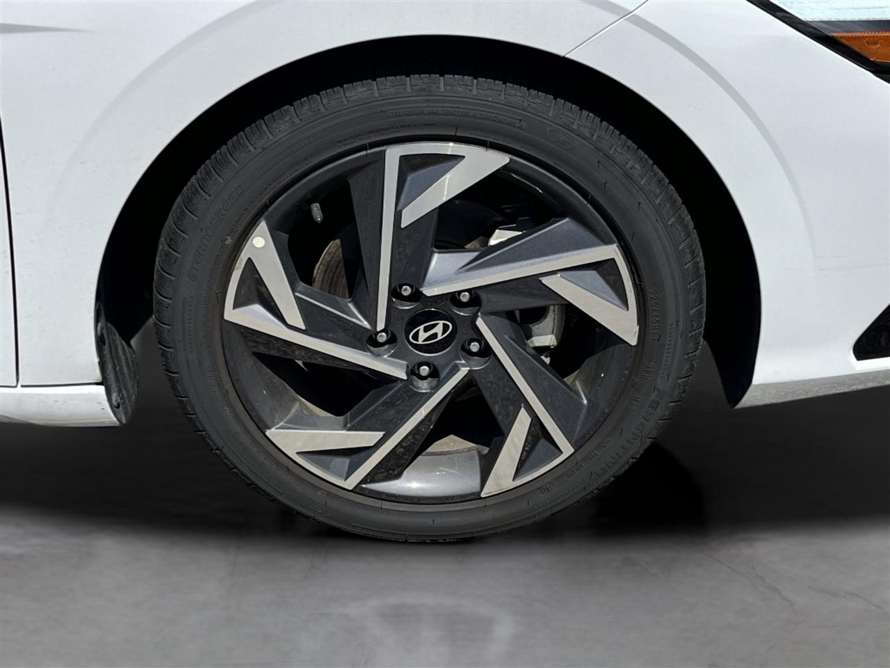Hyundai Elantra SEL Convenience 2025