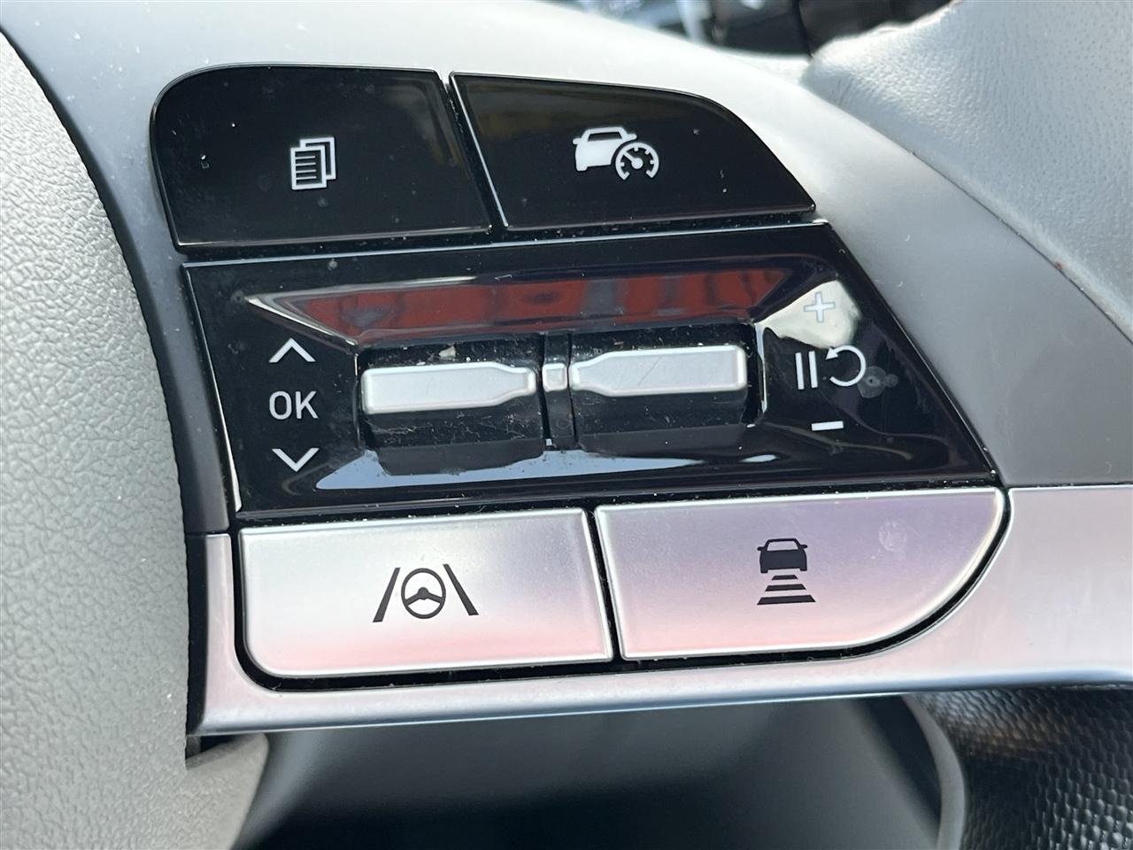Hyundai Elantra SEL Convenience 2025