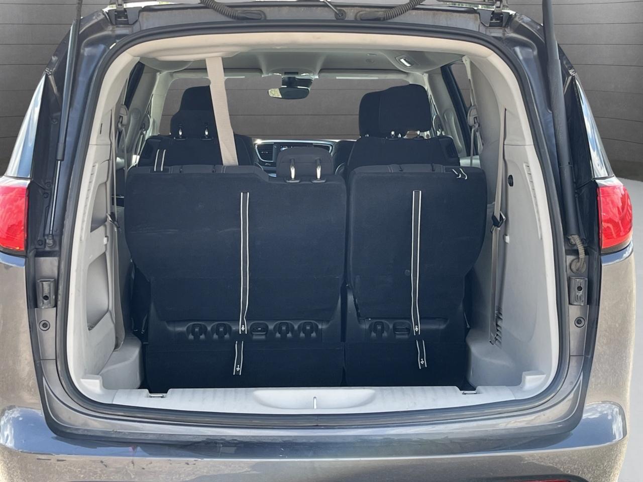 Chrysler Voyager LX 2023