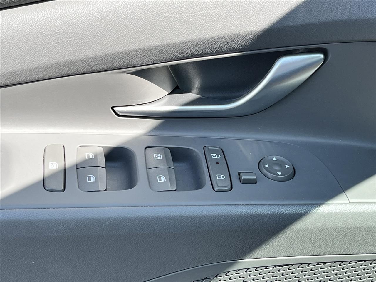 Hyundai Elantra SEL Convenience 2025