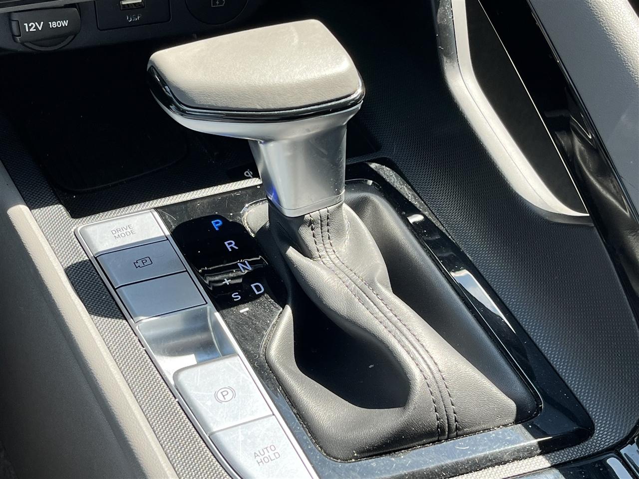 Hyundai Elantra SEL Convenience 2025