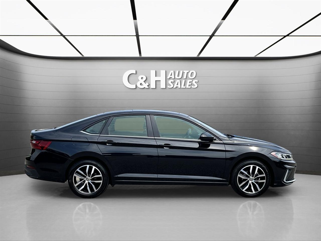 Volkswagen Jetta SE 2025