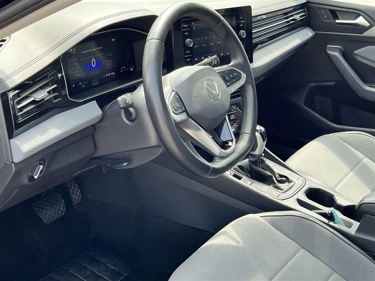 Volkswagen Jetta SE 2025