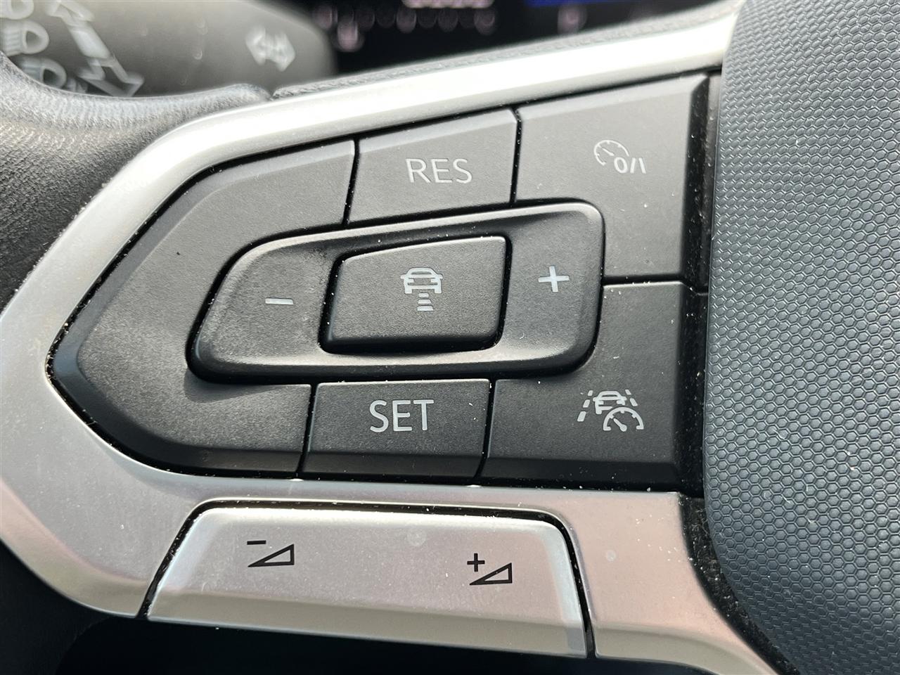 Volkswagen Jetta SE 2025