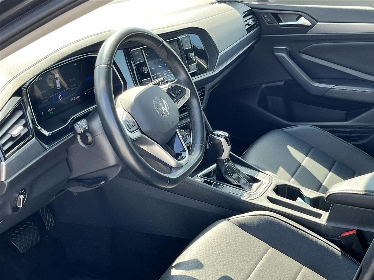 Volkswagen Jetta SE 2024
