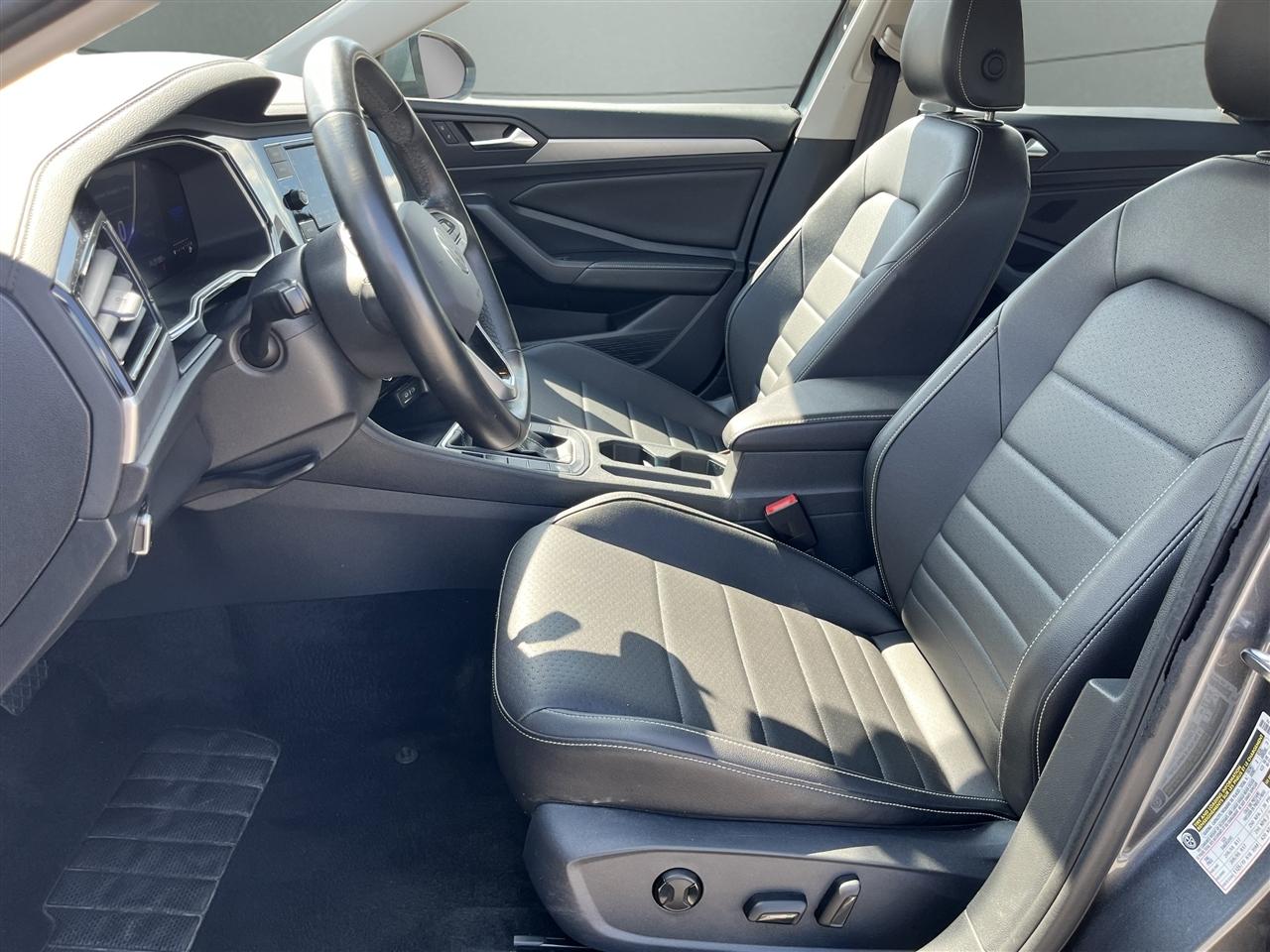 Volkswagen Jetta SE 2024