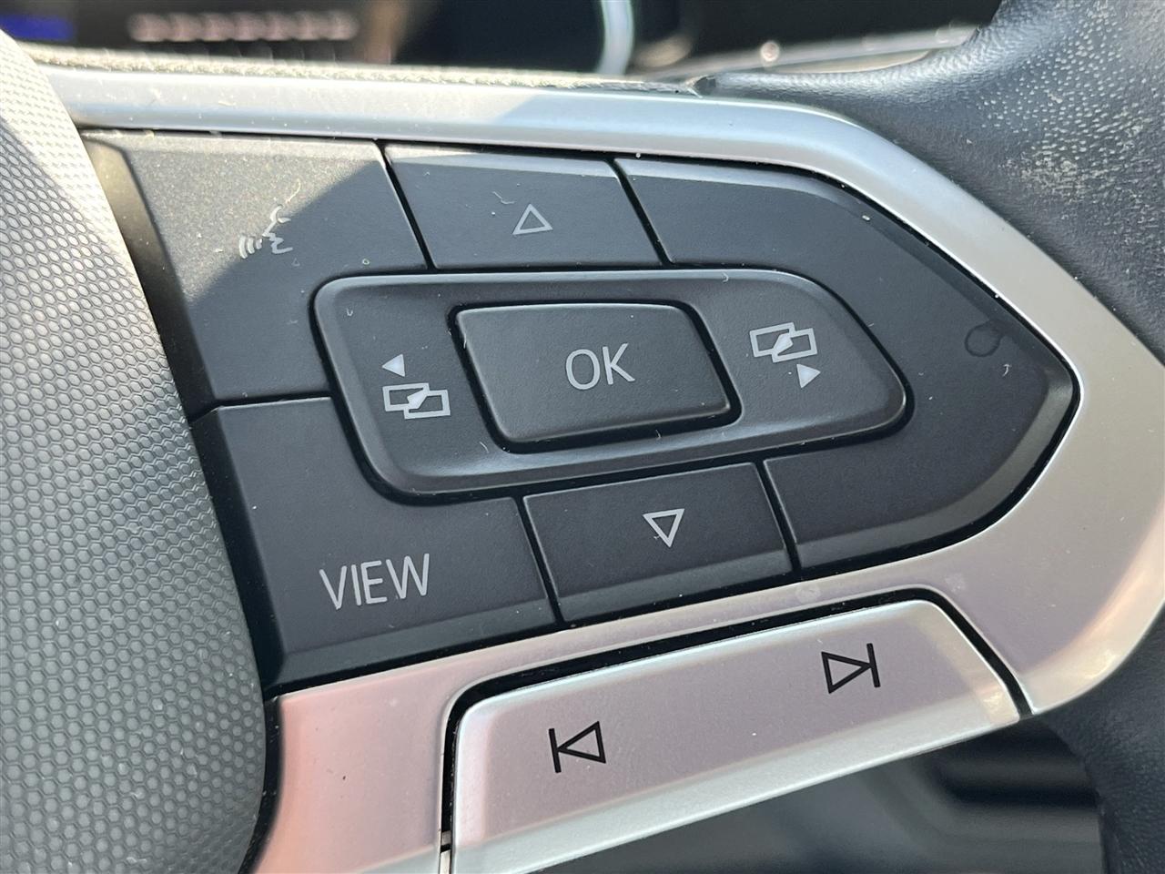 Volkswagen Jetta SE 2024