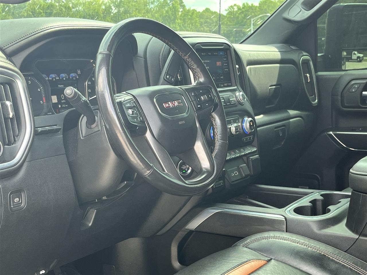 GMC Sierra 2500HD AT4 Crew Cab 4WD 2020