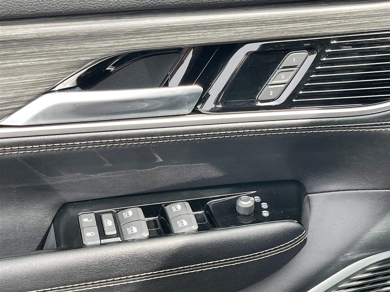Jeep Wagoneer Series II 2024