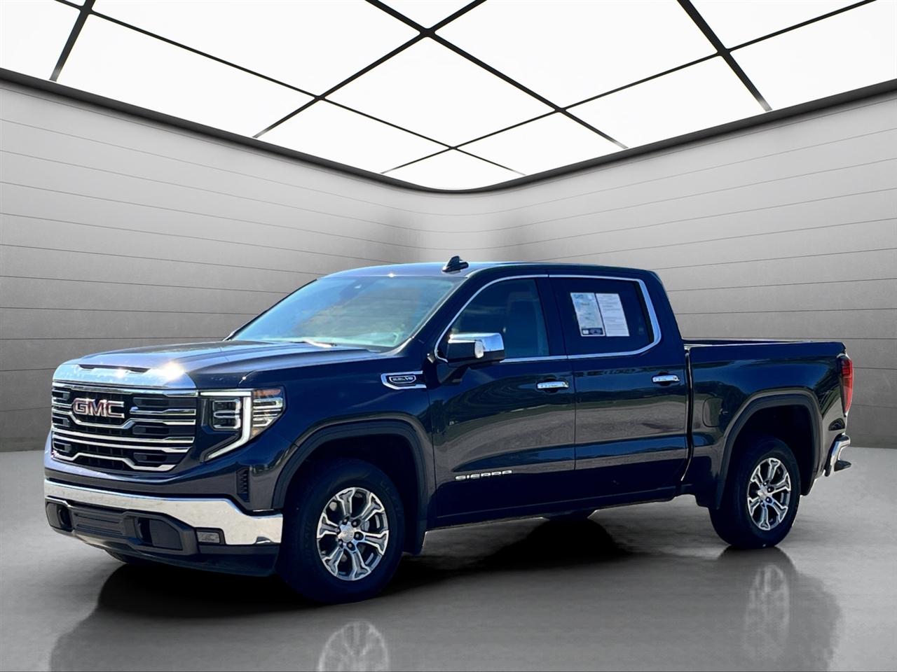 2025 GMC Sierra 1500 SLT Crew Cab 2WD
