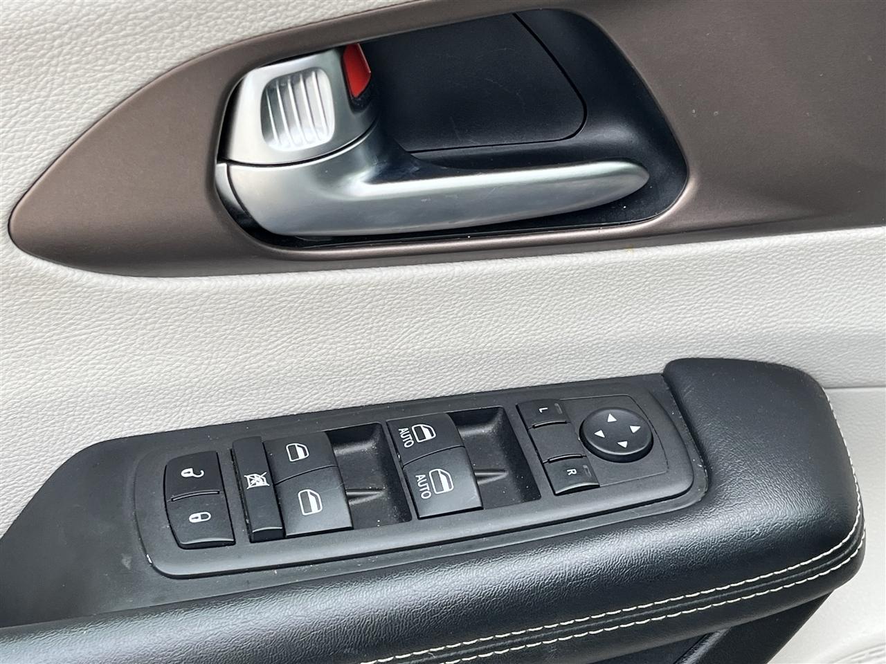 Chrysler Voyager LX 2023