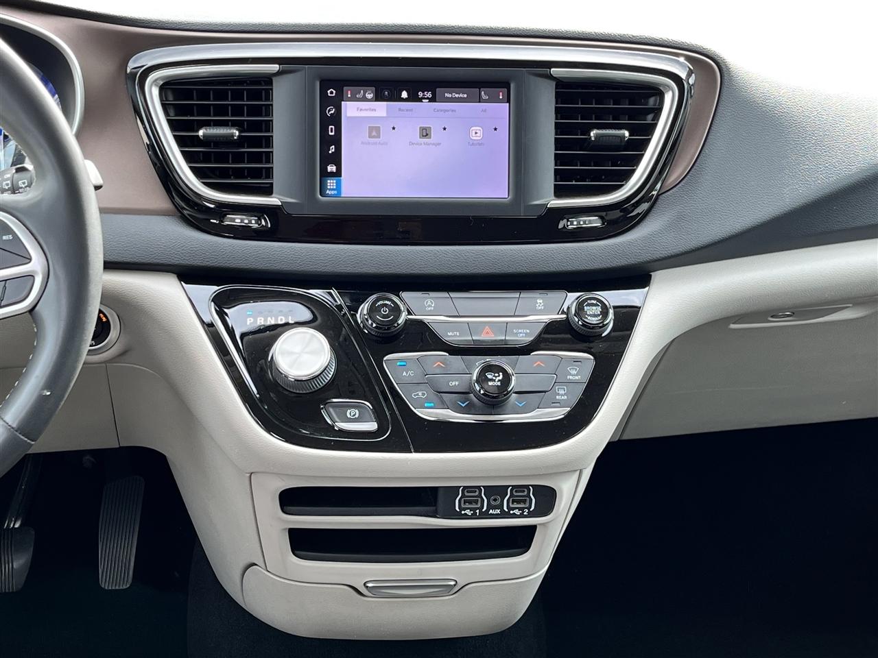 Chrysler Voyager LX 2023