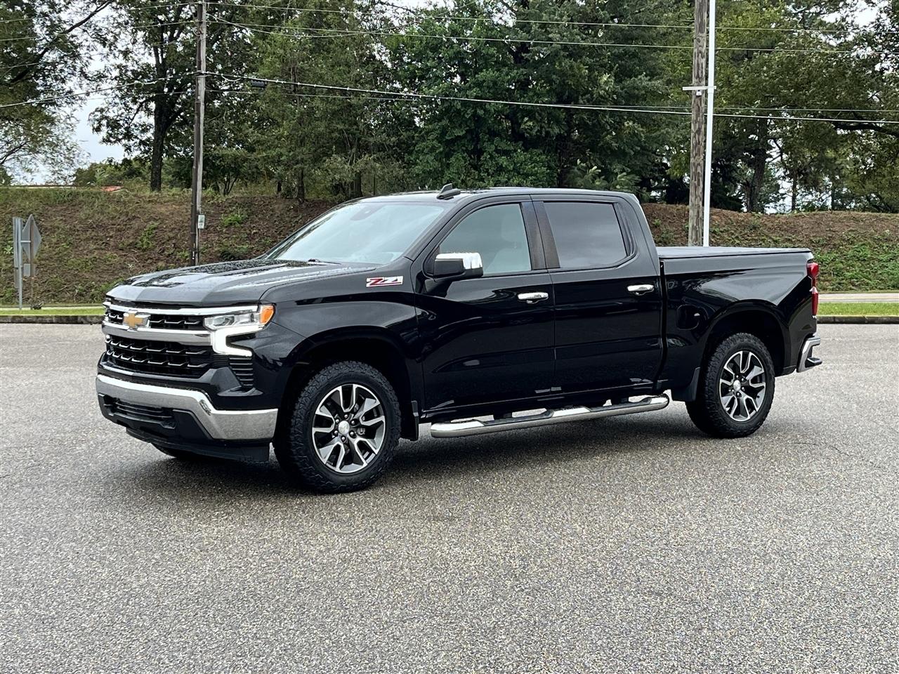 2022 Chevrolet Silverado 1500 LT Crew Cab 4WD