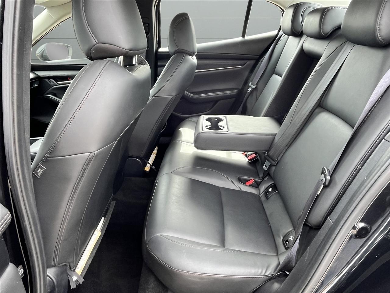 Mazda MAZDA3 Select 2024