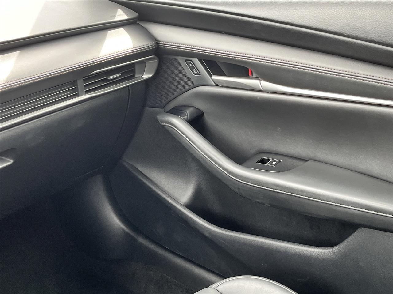 Mazda MAZDA3 Select 2024