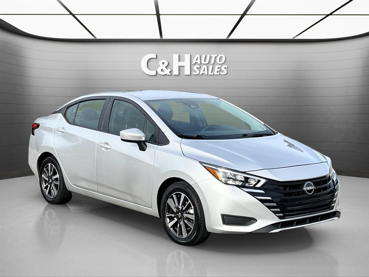 Nissan Versa SV 2025