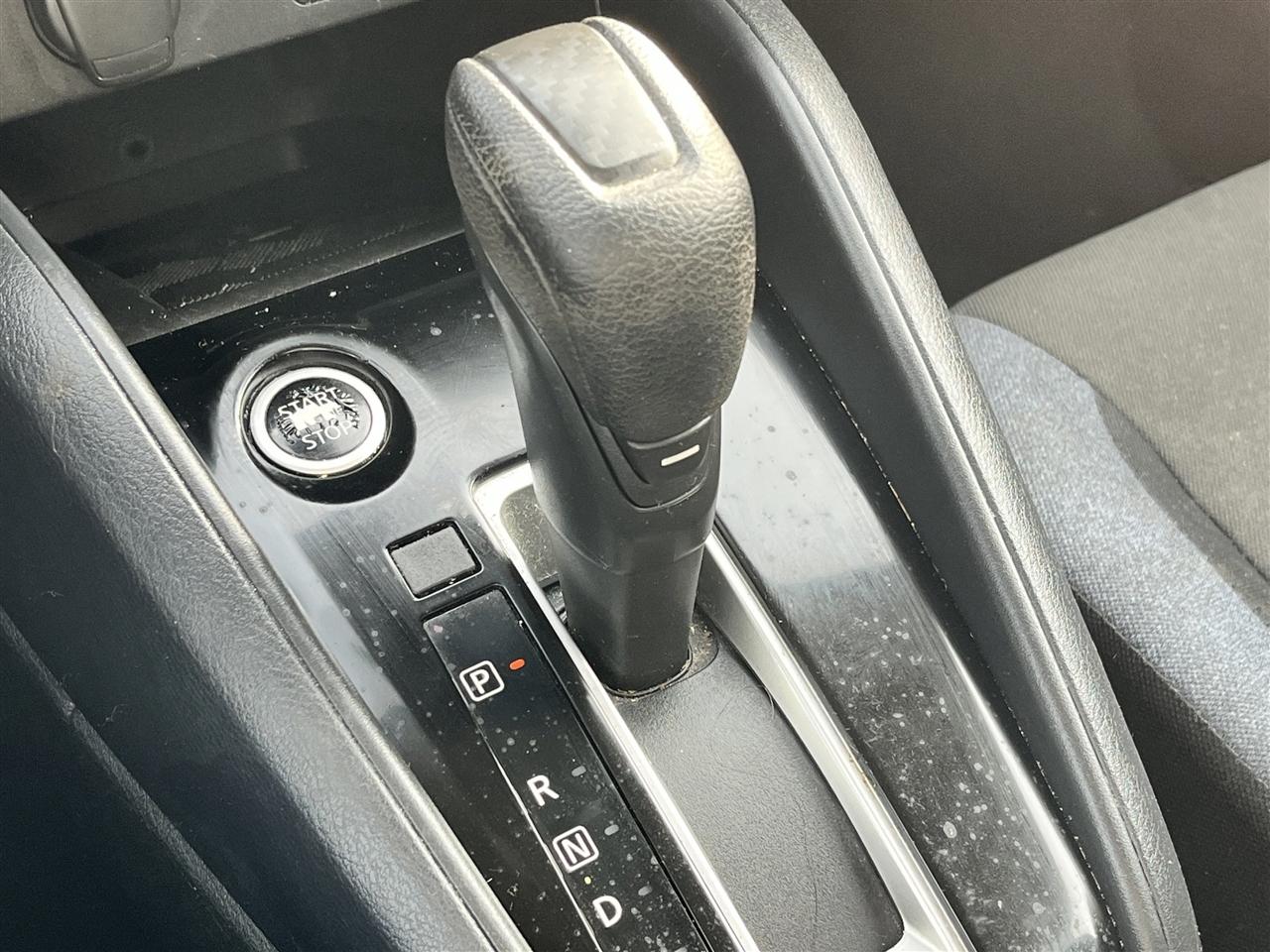 Nissan Versa SV 2025