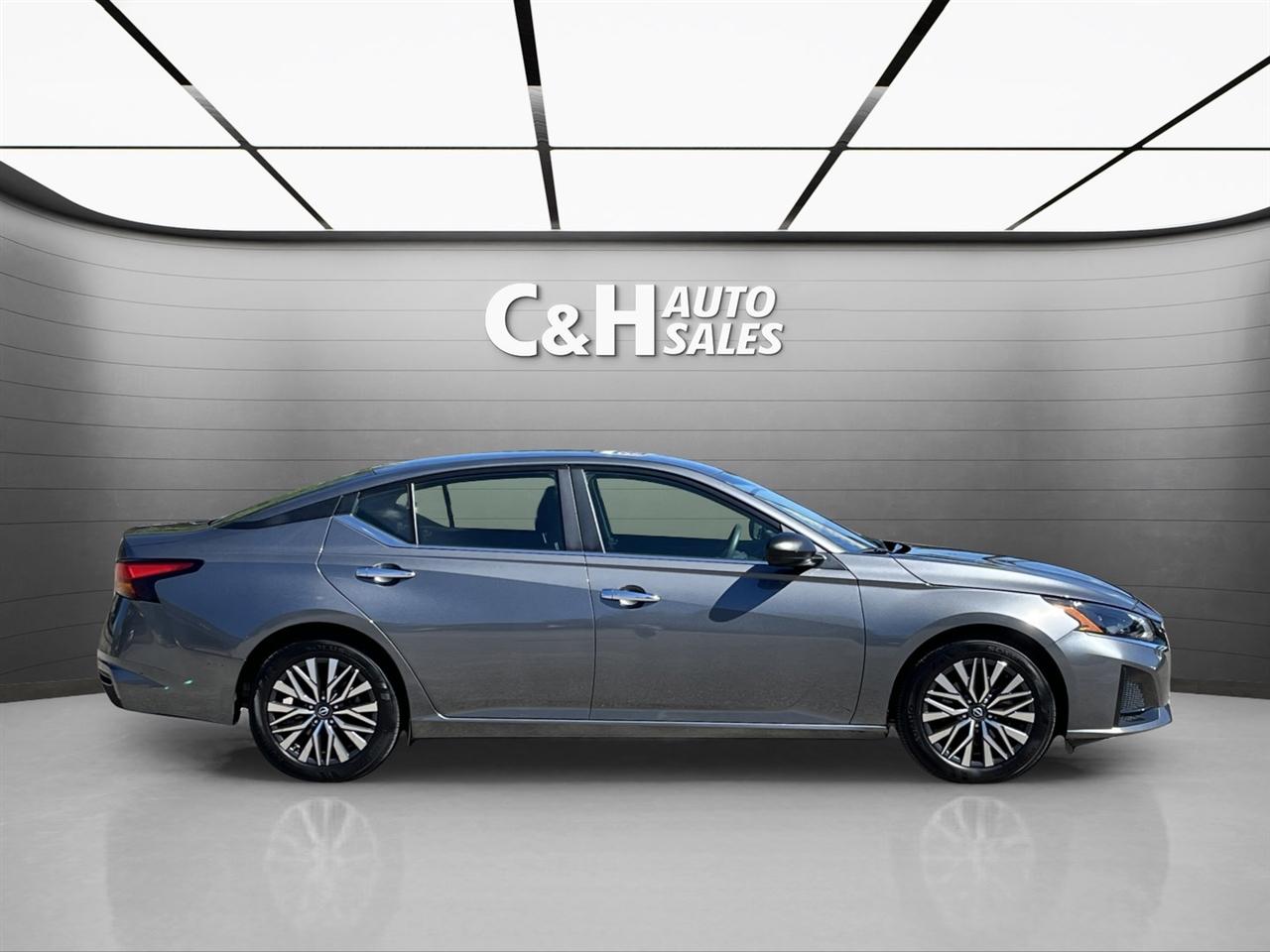 Nissan Altima 2.5 SV 2025