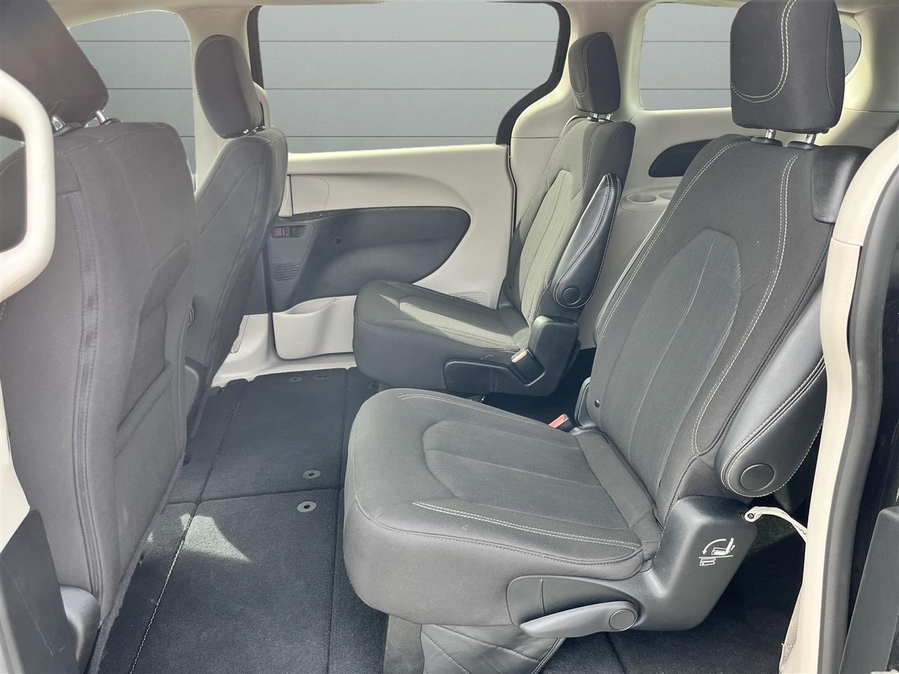 Chrysler Voyager LX 2023