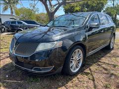 2014 Lincoln MKT 