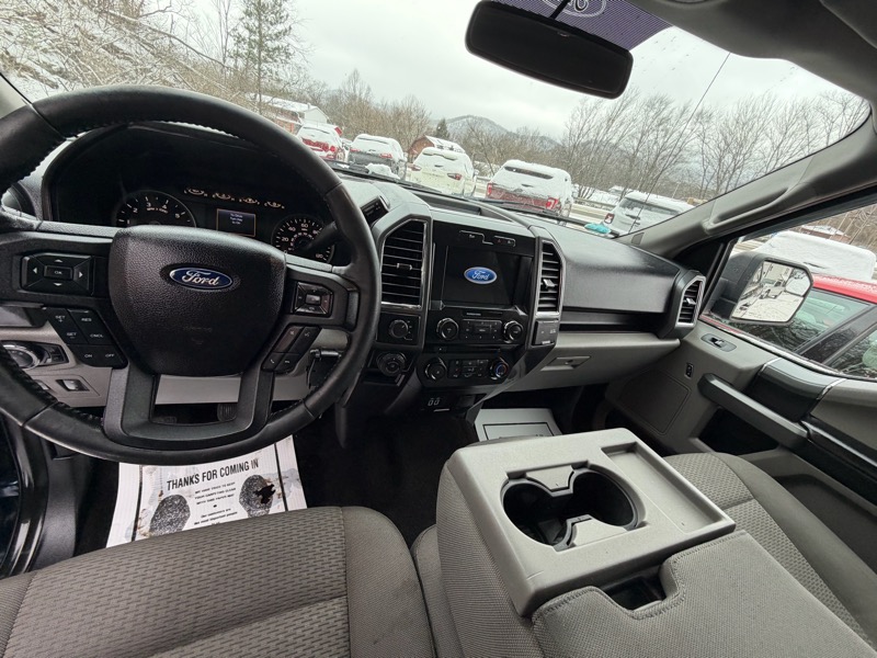 Ford F-150 4WD SuperCab 145" XLT 2017