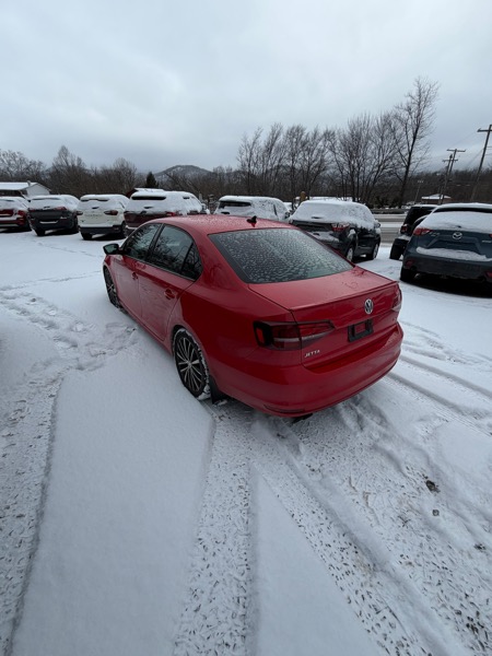 Volkswagen Jetta SE 6A 2016