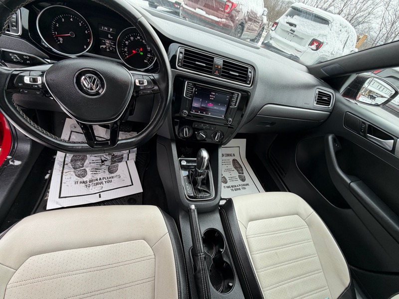 Volkswagen Jetta SE 6A 2016