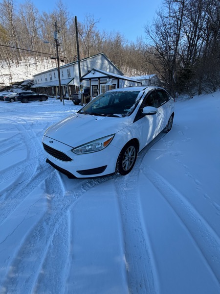 Ford Focus SE Sedan 2016
