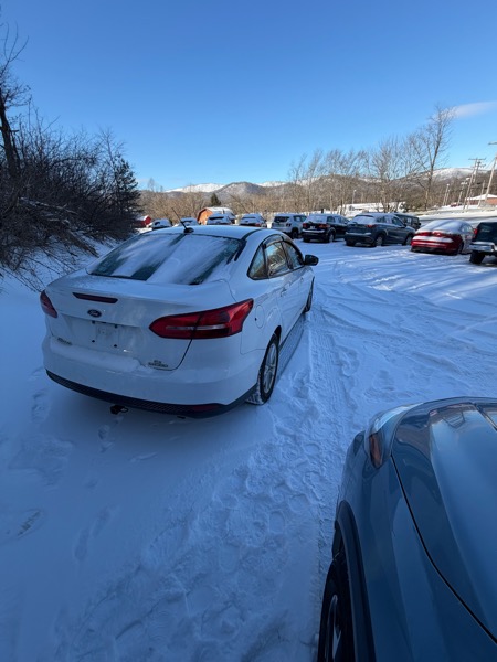 Ford Focus SE Sedan 2016