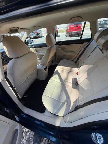 Volkswagen Jetta SportWagen 2.0L TDI 2013