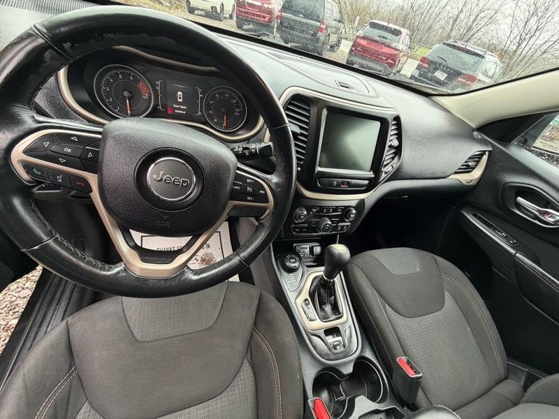 Jeep Cherokee Latitude 4WD 2016