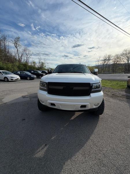 Chevrolet Avalanche LTZ 4WD 2011