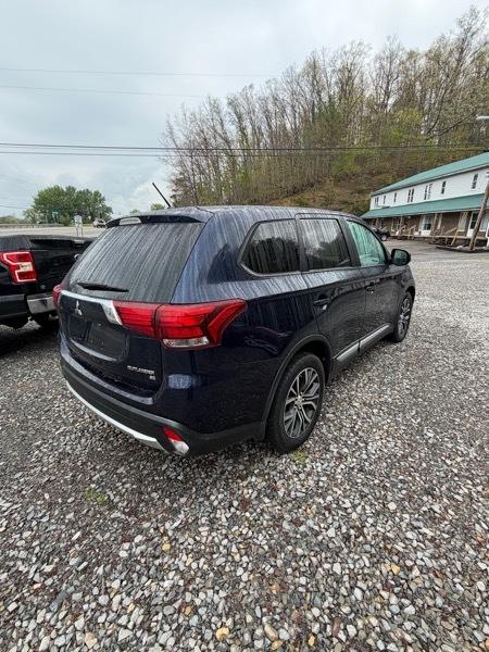 Mitsubishi Outlander SE AWD 2016